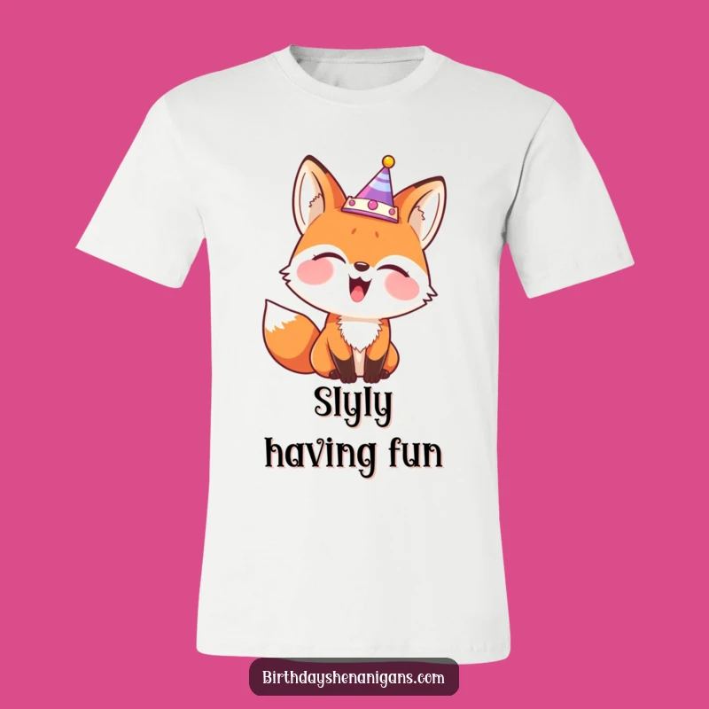 Funny Fox Party Crown T-Shirt - Giggling Comical Fox Tee Gift